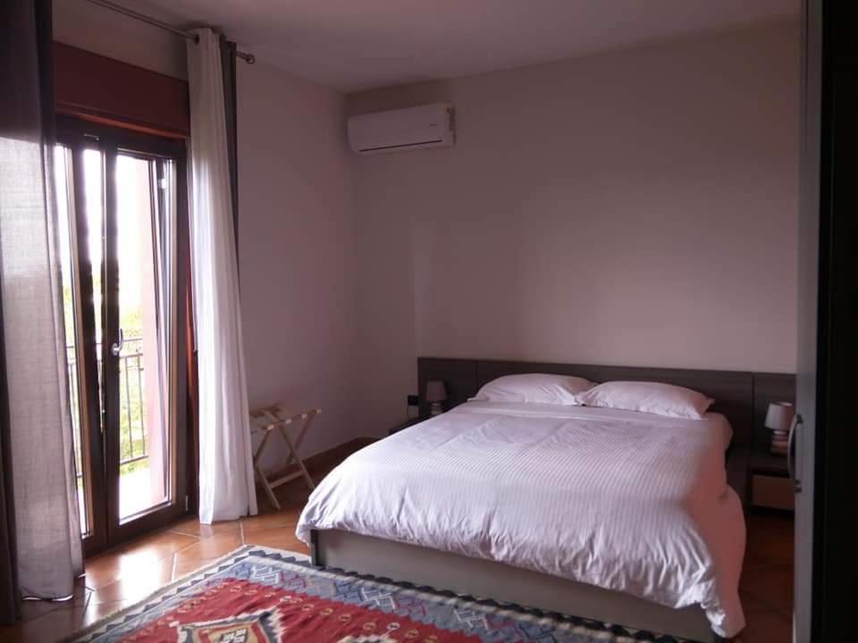 B&B Benjamas Bisacquino Esterno foto